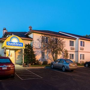 Days Inn By Wyndham West-Eau Claire